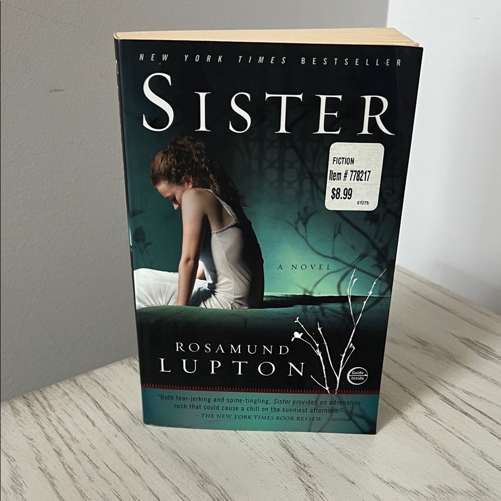 💛 Sister by Rosamund Lupton Paperback